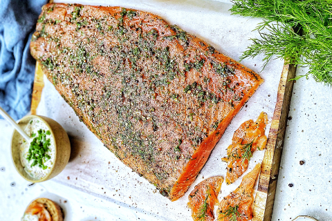 CURED SALMON WITH AMBRA NAVY GIN